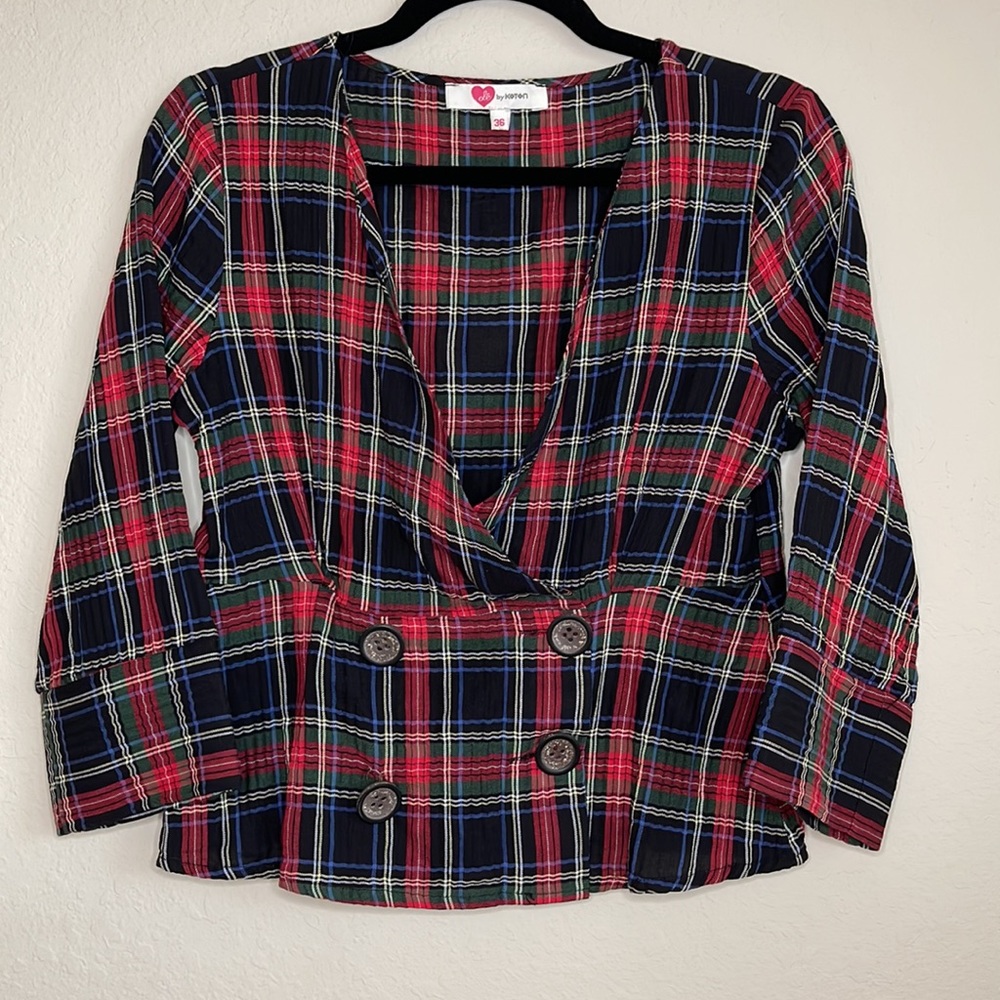 Cute Woman’s Top. SZ: 6